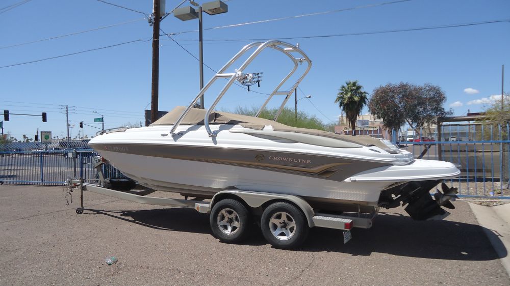 2006 CROWNLINE 230